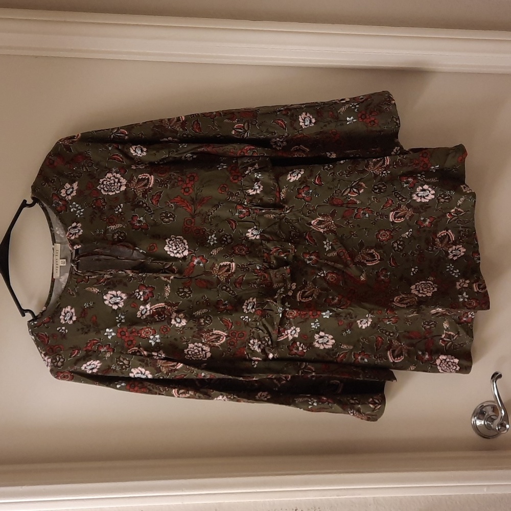 NWOT, Copper Key Bell Sleeve Dress